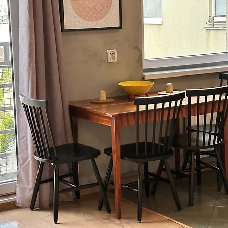 Apartament Szafranowy *