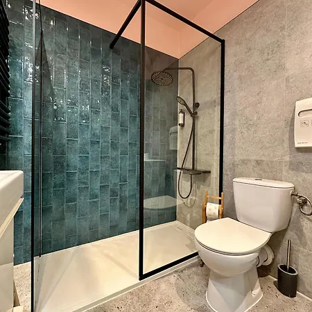 Momoapart - By Kromera *