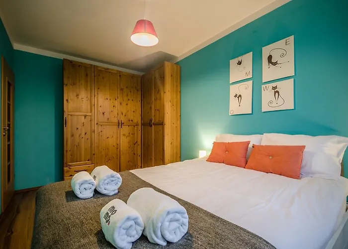 Momoapart - By Kromera *