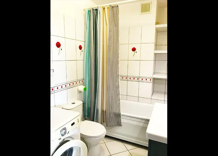 Apartment Momoapart - By Kromera *